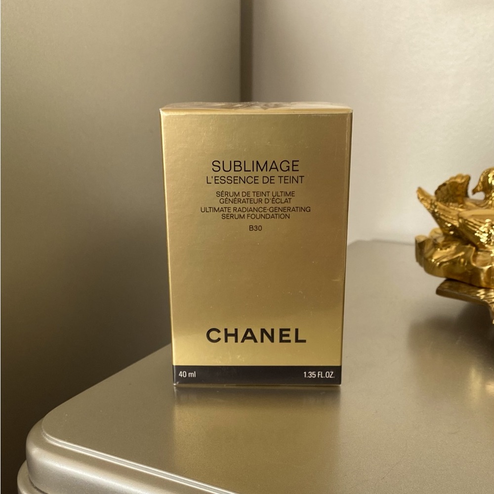 CHANEL SUBLIMAGE L’ESSENCE DE TEINT B30 40 ml